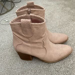 Dirty Laundry Pink Textured Western Boots